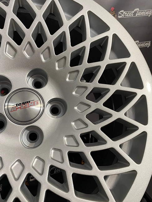 картинка Новые диски STUTTGART STX R15 J8 ET25 5X100, Silver магазин  StreetTuning 