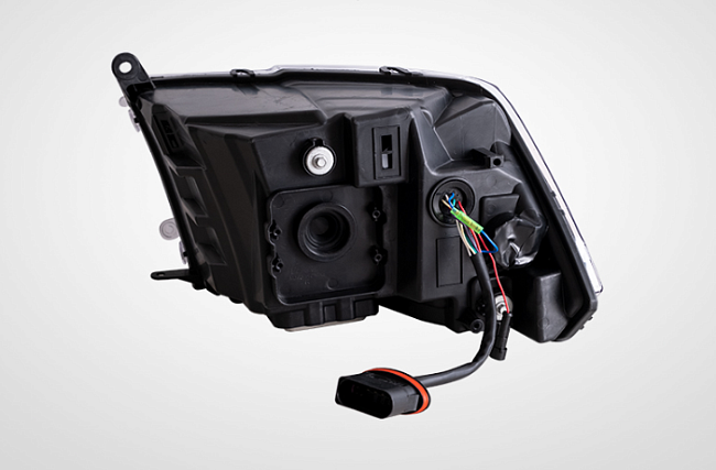 картинка Передние светодиодные фары для Dodge RAM1500 09-18/RAM1500 CLASSIC 19-21 магазин  StreetTuning 