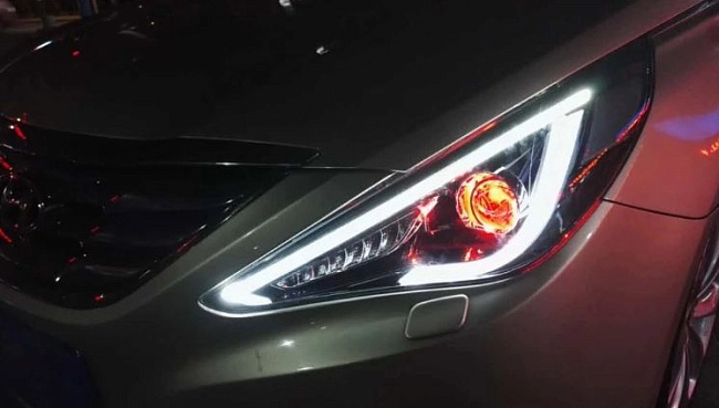 картинка Передние фары для Hyundai Sonata 2009-2014 г магазин  StreetTuning 