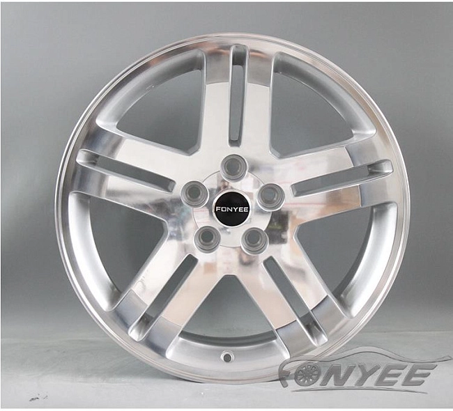 картинка Новые диски 300C R18 5X115 ET24 J7,5 серебро магазин  StreetTuning 