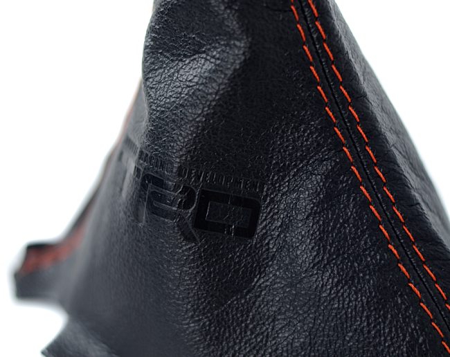 картинка Чехол на КПП TRD, универсальный. Кожа, красная строчка магазин  StreetTuning 