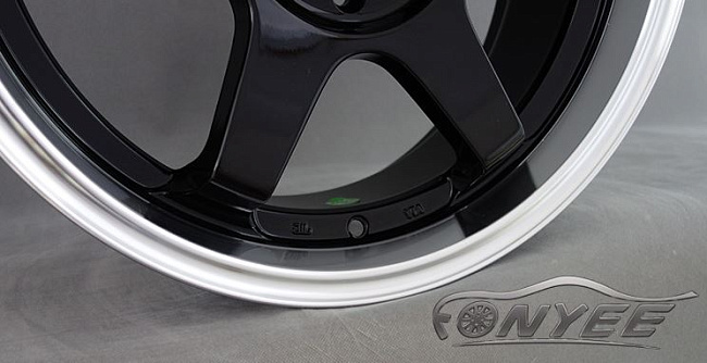 картинка Новые диски Rays TE37 R17 5X120 ET35 J7,5 черные глянцевые + хром полка магазин  StreetTuning 