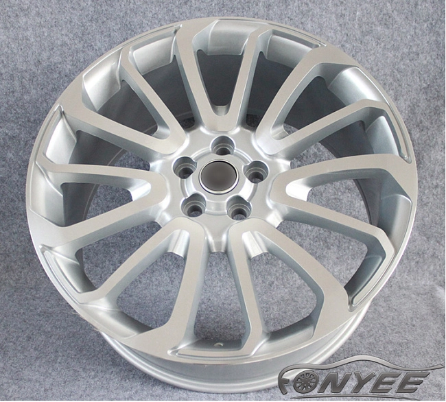 картинка Новые диски Range Rover Autobiography Wheels HSE Sport R22 5x120 ET50 J10 серебро магазин  StreetTuning 