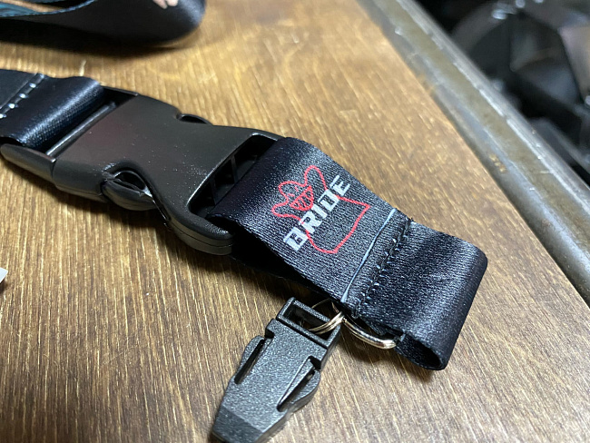 картинка Шнурок для Ключей BRIDE - тканевый магазин  StreetTuning 