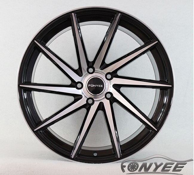 картинка Новые диски Vossen CVT-R Replica R19 5X114,3 ET35 J10 черный глянец + серебро магазин  StreetTuning 