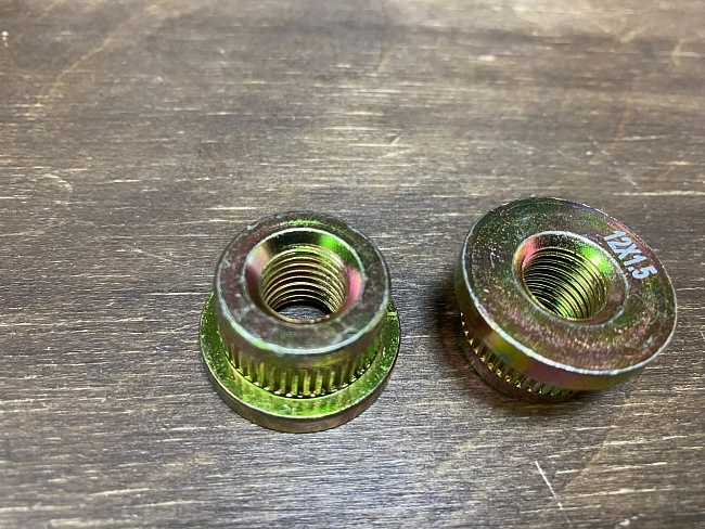 картинка Футорка забивная, для проставки, шаг резьбы 12х1.5 магазин  StreetTuning 