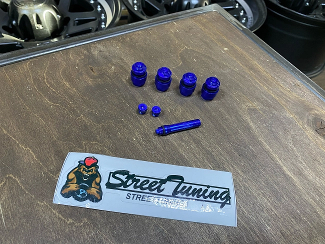 картинка Скрытые ниппели (вентили) для колес, к-т 4 шт, цвет СИНИЙ магазин  StreetTuning 