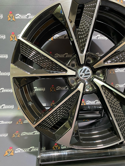 картинка Новые диски Audi RS6 Style Flow Forming R20 J8.5 ET35 5X114.3 магазин  StreetTuning 