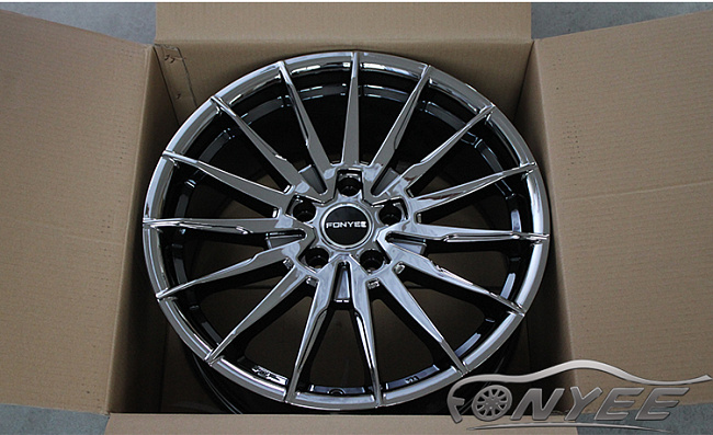 картинка Новые диски WORK URBANZONE FERVORE R18 5X114,3 ET40 J8,0 черный хром магазин  StreetTuning 