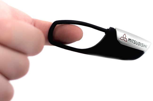 картинка Ключница "Mitsubishi" черная магазин  StreetTuning 