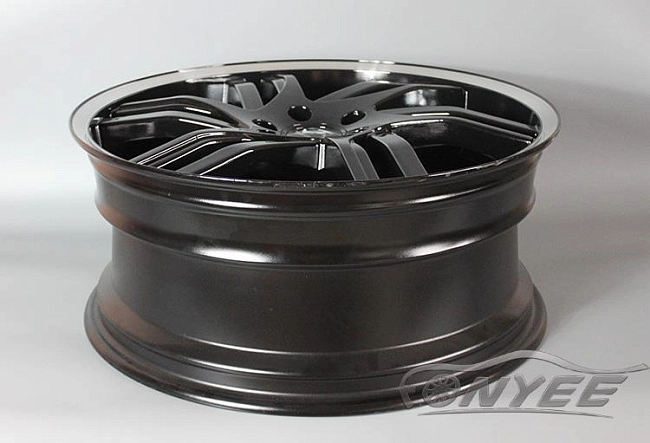 картинка Новые диски Koko Kuture Spline R20 5х112 ET25 J8,5 черный глянец магазин  StreetTuning 