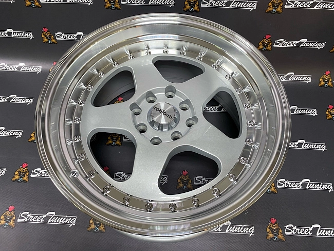 картинка Новые диски Rotiform R16 J8 ET25 4x100/114,3 серебро магазин  StreetTuning 