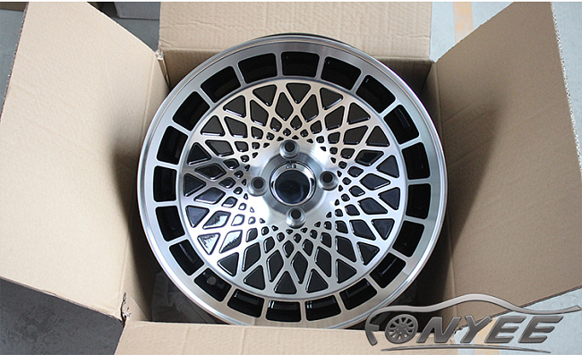 картинка Новые диски Stuttgart ST7 R18 5X112 ET42 J8,5, серебристые магазин  StreetTuning 