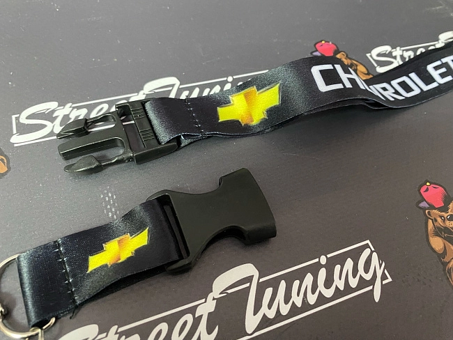 картинка Шнурок для ключей Chevrolet "тканевый", черный магазин  StreetTuning 