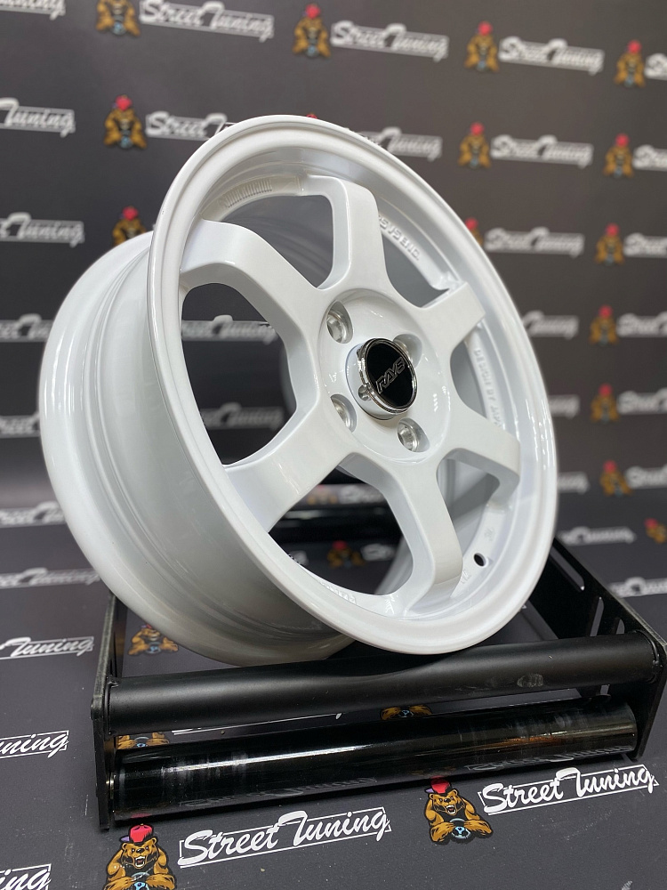 картинка Новые диски Rays TE37 R14 J5.5 ET30 4x100 белые от магазина  StreetTuning