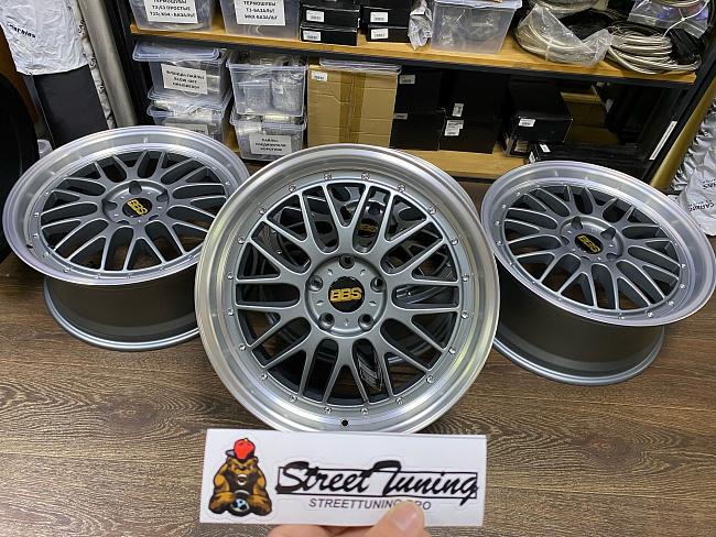 картинка Новые диски BBS LM R19 J8.5 ET35 5x120 Gunmetal магазин  StreetTuning 