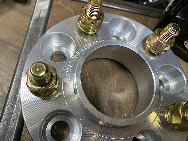 картинка Проставка Starleks 30 мм 5x114.3 12x1.5 цо 70.5 Silver магазин  StreetTuning 