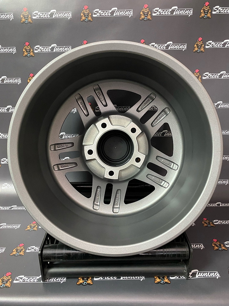 картинка Новые диски Black Rhino Barstow R18 J9 ET18 5x150 Gray + black от магазина  StreetTuning