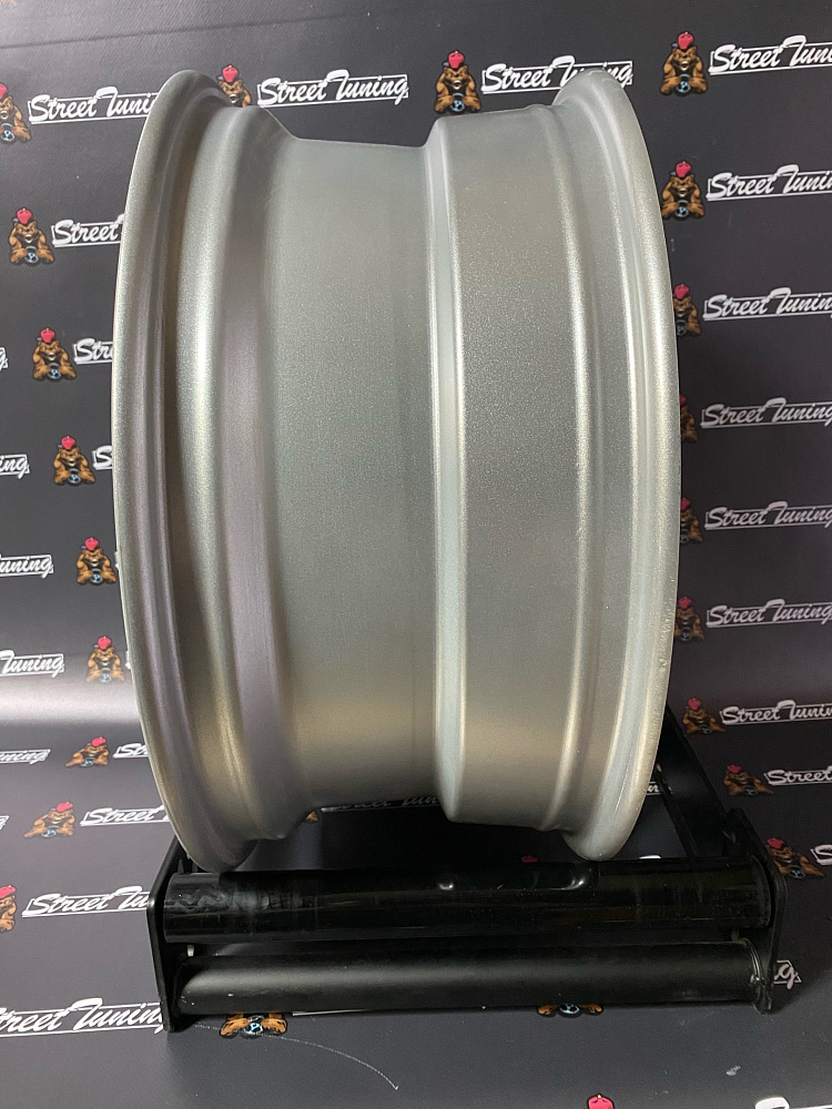 картинка Новые диски Vossen VFS-2 R18 J8 ET35 5x114.3 Silver от магазина  StreetTuning