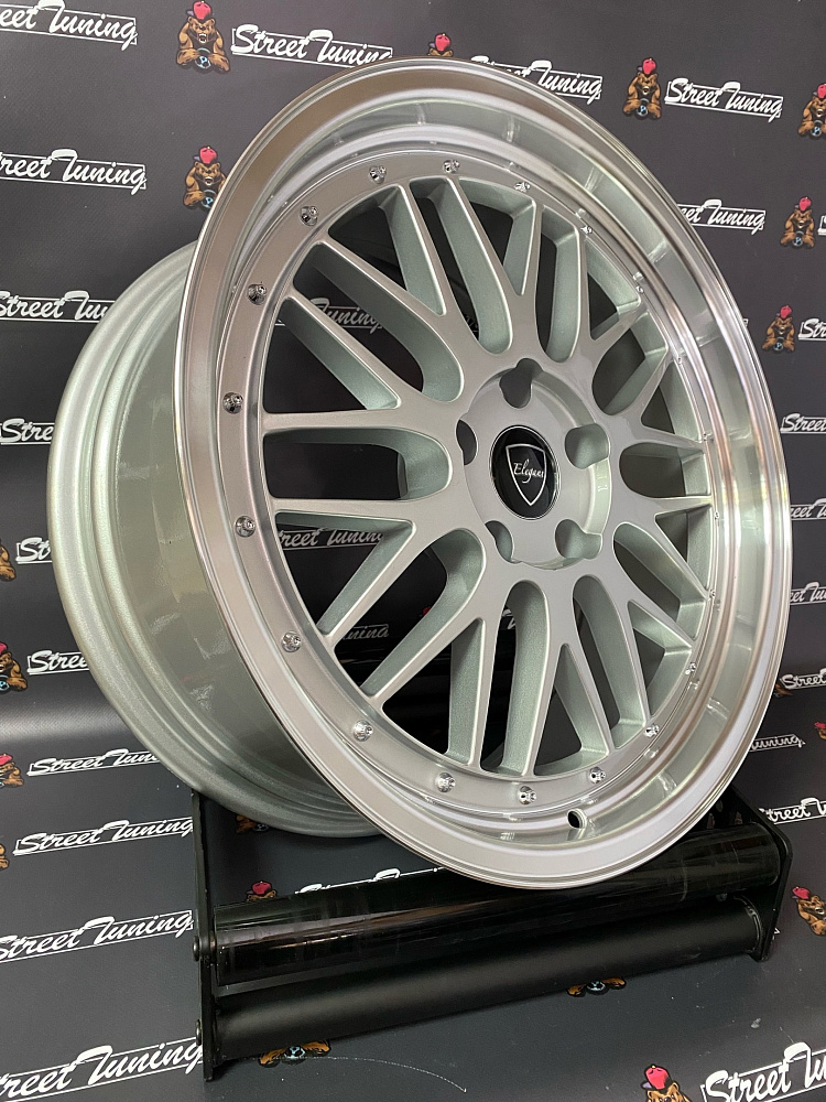картинка Новые диски BBS LM R18 J9 ET12 5x114.3 Silver от магазина  StreetTuning