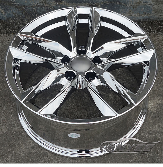 картинка Новые диски Audi R18 5X112 ET35 J8 хром магазин  StreetTuning 