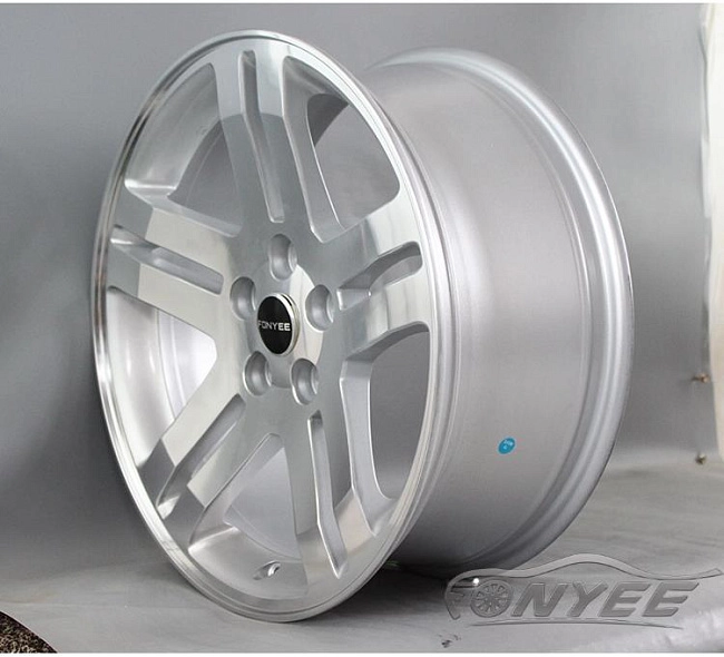 картинка Новые диски 300C R18 5X115 ET24 J7,5 серебро магазин  StreetTuning 