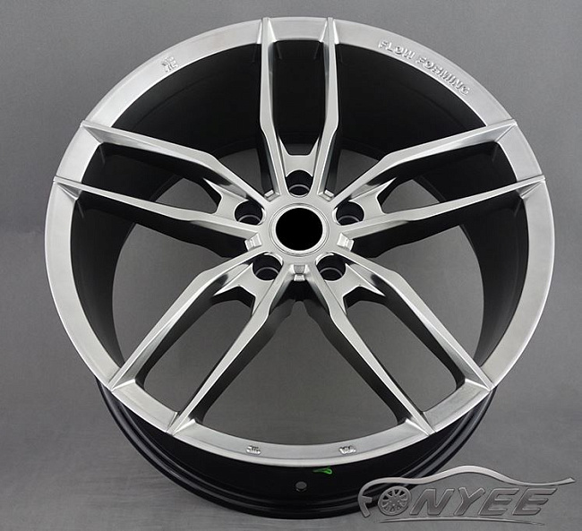картинка Новые диски KE Flow Forming модель 4 R18 5X108 ET42 J8 черный + серебро магазин  StreetTuning 