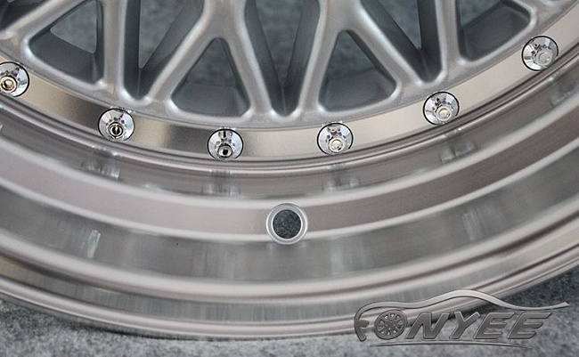 картинка Новые диски BBS RS R17 5X100/114,3 ET35 J7,5 серебро + полированная полка магазин  StreetTuning 