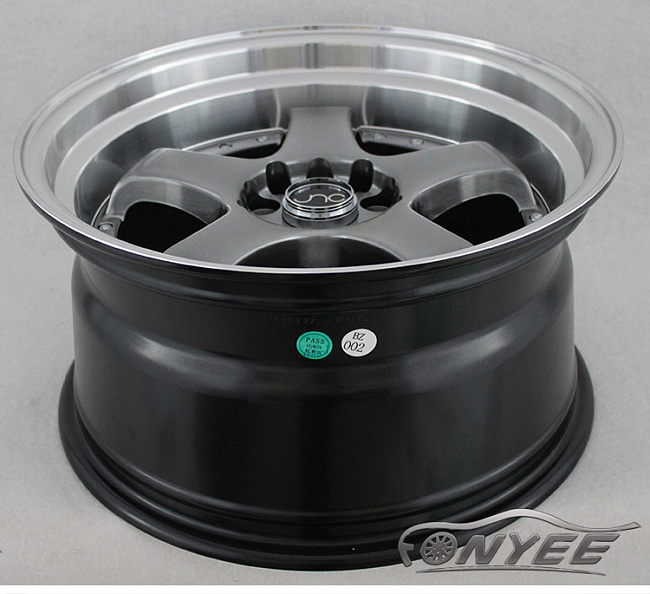 картинка Новые диски JNC 017 R17 5X114,3-5X120 ET30 J7,5 серый глянец + полированная полка магазин  StreetTuning 