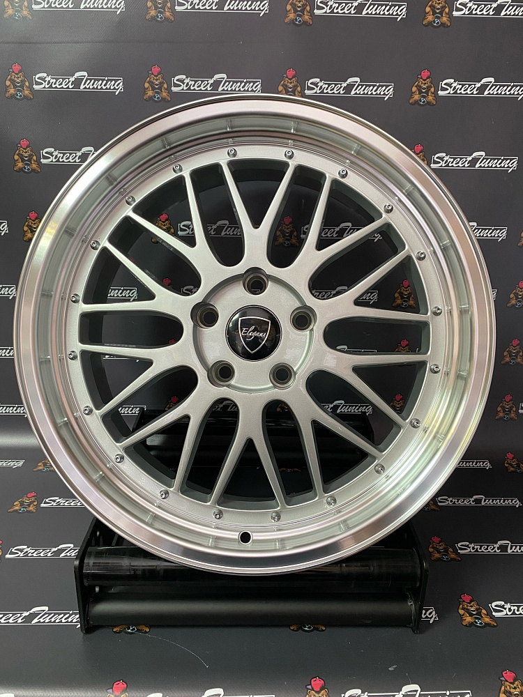 картинка Новые диски BBS LM R18 J9 ET12 5x114.3 Silver от магазина  StreetTuning