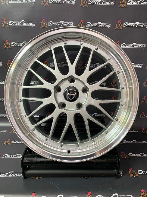 картинка Новые диски BBS LM R18 J9 ET12 5x114.3 Silver магазин  StreetTuning 