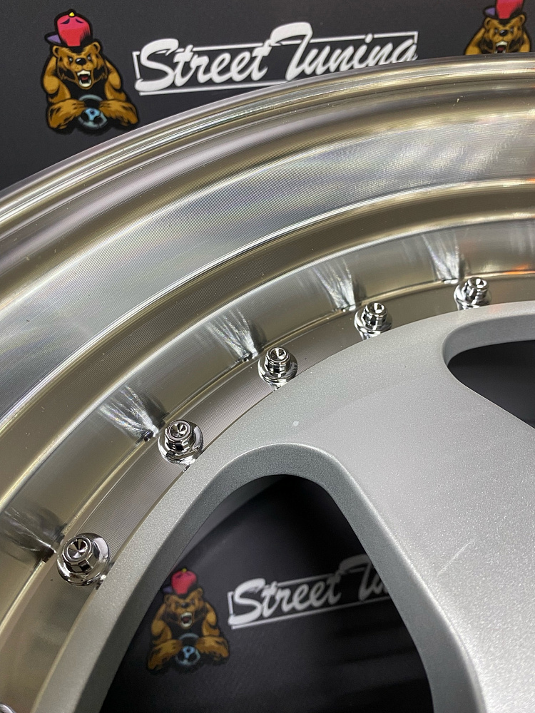 картинка Новые диски Rotiform R16 J8 ET25 4x100/114,3 серебро от магазина  StreetTuning