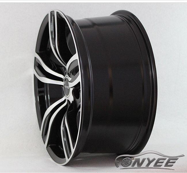 картинка Новые диски BMW F10 style R19 5x120 ET23 J8,5 черный глянец + серебро магазин  StreetTuning 