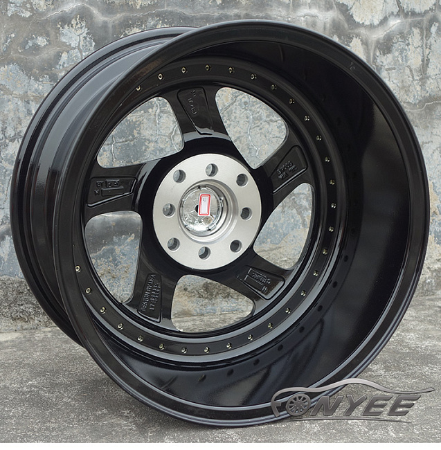 картинка Новые диски Rotiform TMB Flat R16 4х100/114,3 ET25 J8 черный глянец + золотые болтики магазин  StreetTuning 