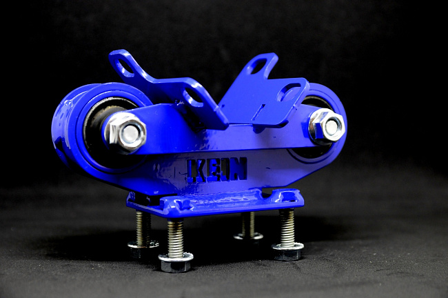 картинка Опора трансмиссии для Toyota Altezza SXE10, Lexus IS200 магазин  StreetTuning 