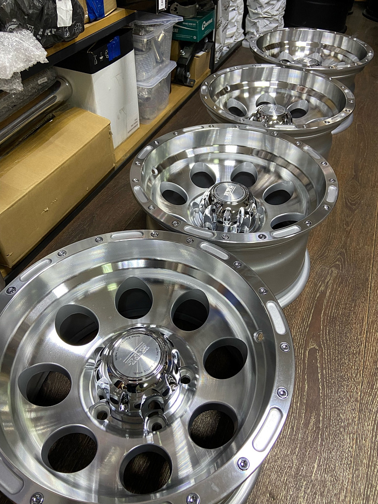 картинка Новые диски GT WHEEL Style R15 J8 et -30 5x139,7, серебро от магазина  StreetTuning