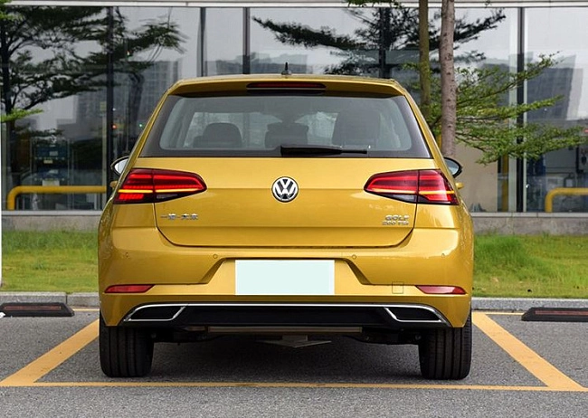 картинка Задние LED фары для Volkswagen GOLF7 2013 - н.в. магазин  StreetTuning 