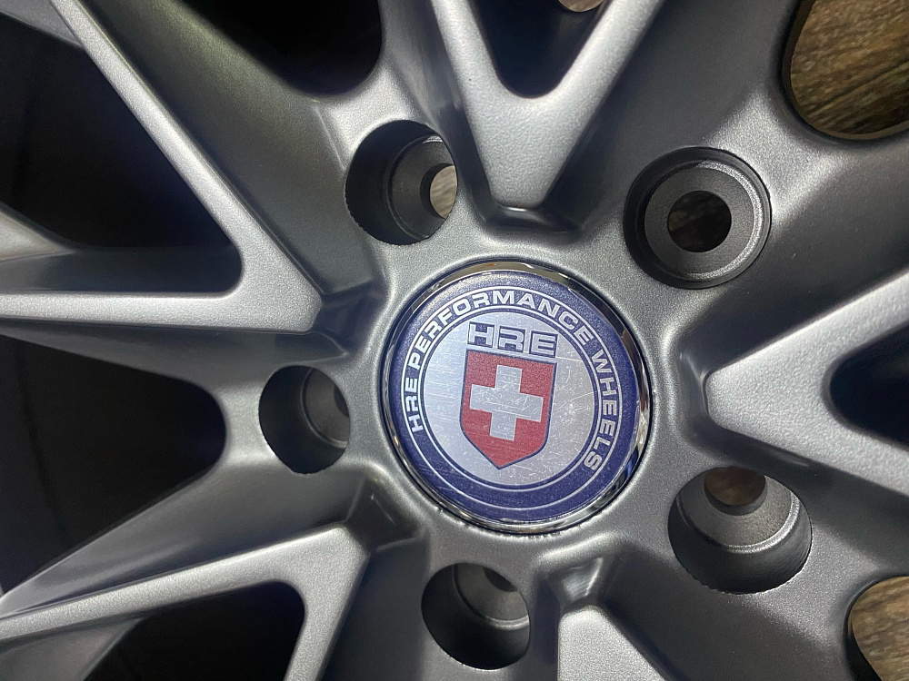 картинка Новые диски HRE S201 R18 J8 ET38 5X114,3, серый мато-серебряные от магазина  StreetTuning