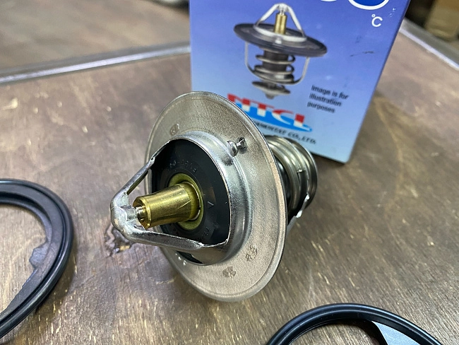 картинка Термостат низкотемпературный спортивный ТАМА Honda OEM 19301-P8F-A10 магазин  StreetTuning 