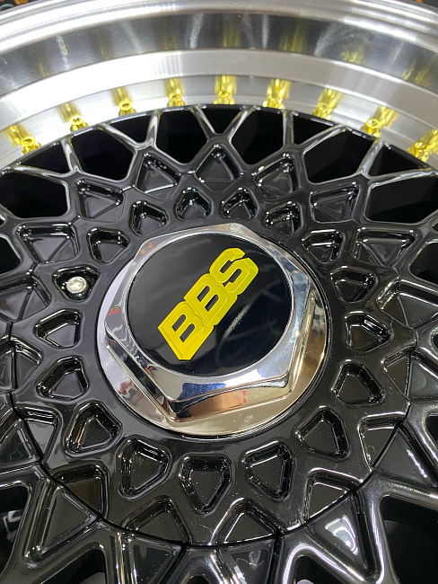 картинка Новые диски BBS RS R16 J7.5 ET30 4x100/114,3 Black + Silver магазин  StreetTuning 