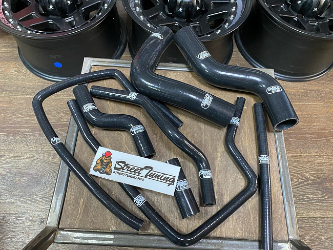 картинка Патрубки системы охлаждения Subaru Impreza GC8 турбо 8шт, черные магазин  StreetTuning 