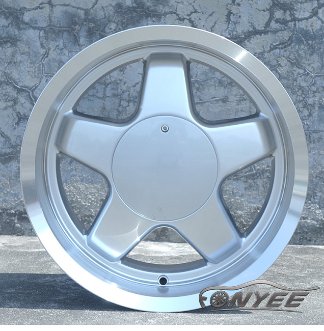 картинка Новые диски CMS 40 R15 4x100 ET20 J8 серебристые магазин  StreetTuning 