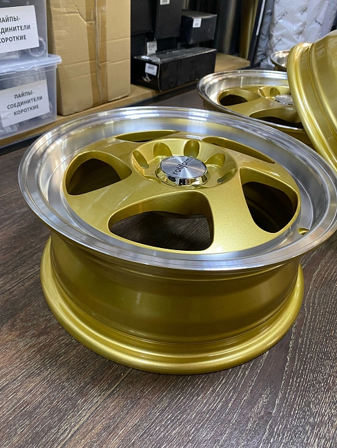 картинка Новые диски Rotifrom R14 J5,5 ET28 4x100/4x114.3 , золото + полировка магазин  StreetTuning 