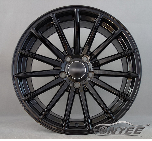 картинка Новые диски Vossen VFS2 Replica R17 5X114,3 ET35 J8 черный глянец магазин  StreetTuning 