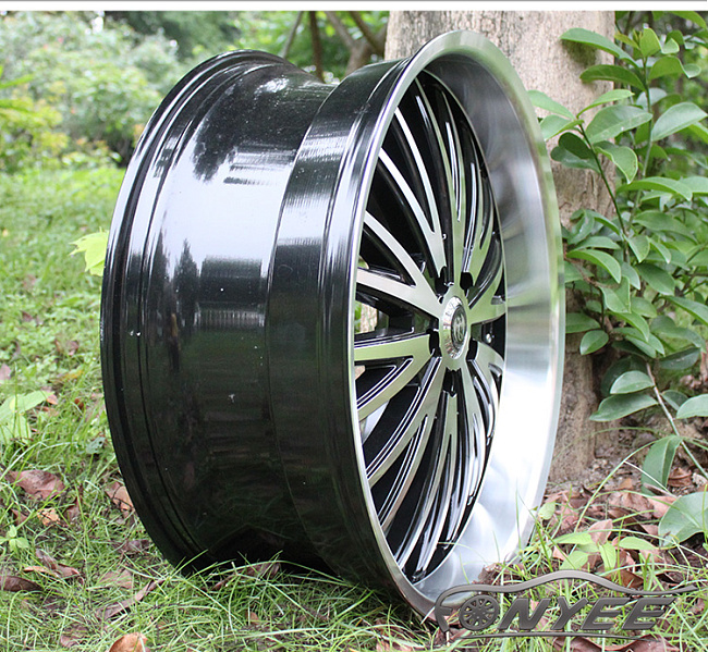 картинка Новые диски Sovrano S12 R22 5X114,3 ET40 J9 черный + серебро магазин  StreetTuning 