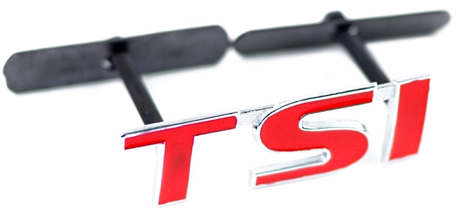 картинка Шильдик в решетку радиатора с логотипом "TSI" магазин  StreetTuning 