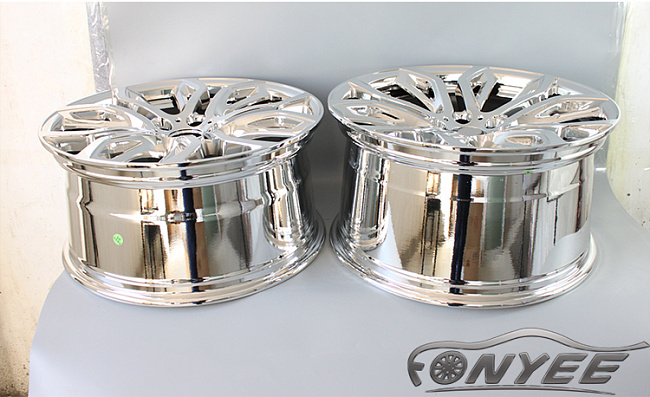 картинка Новые диски BMW модель 1 R20 5X120 ET35 J10,5 хром серебро магазин  StreetTuning 