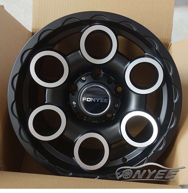 картинка Новые диски Black Rhino Magnus R17 5X150 ET0 J8 черный мат + серебро магазин  StreetTuning 