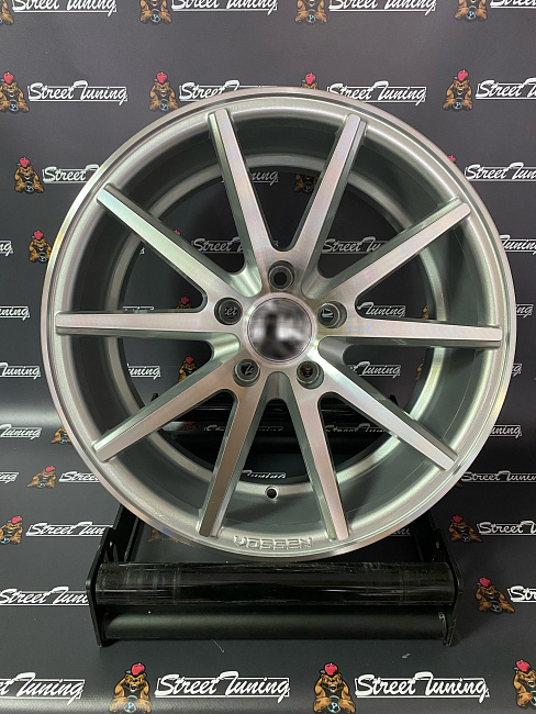 картинка Новые диски Vossen VFS1 R17 J7.5 ET30 5x114.3 Silver магазин  StreetTuning 