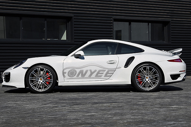 картинка Новые диски Porsche Macan wheels R21 5x130 ET55 J10 Серый глянец + серебро магазин  StreetTuning 